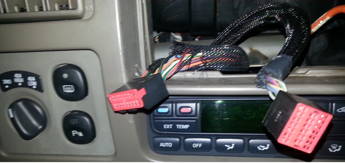 factory stereo wiring / plugs - Ford Truck Enthusiasts Forums ford excursion radio wiring diagram 